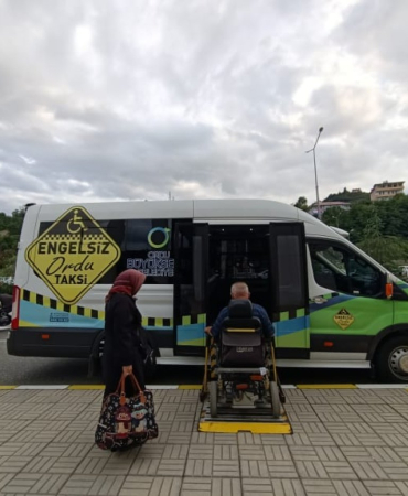 engelsiz-taksi-7-bin-43-kere-engelleri-asti_2472